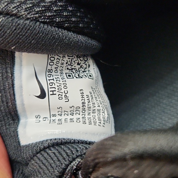 Nike Resolution 8 Running Sneakers (M Size 9) - Picture 13 of 13